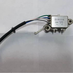 Avtomobil generatoru elektron tənzimləyicisi IW001 126000-3112