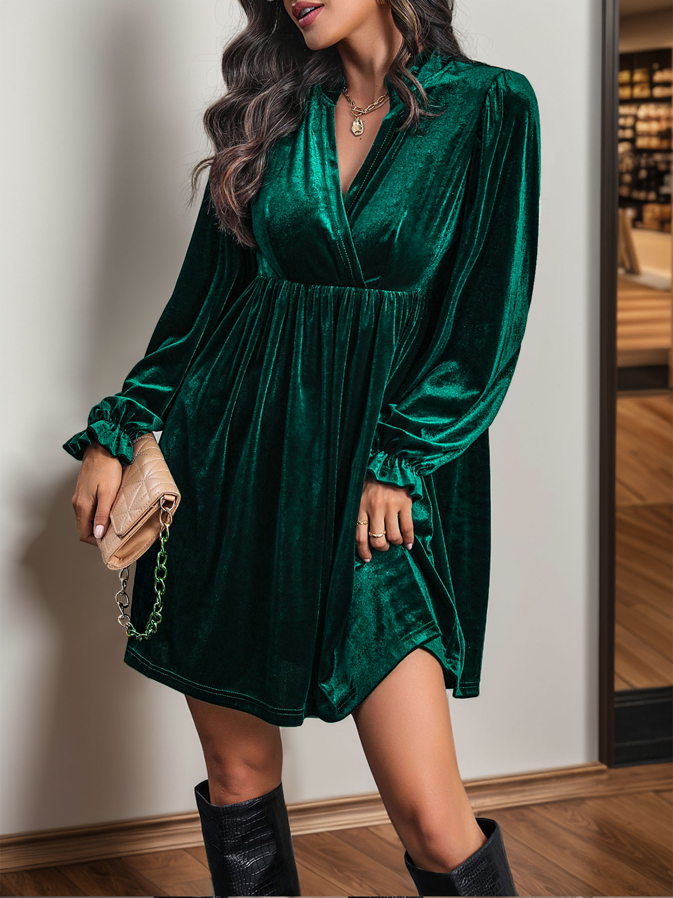 Vestido feminino de veludo em linha A – Vestido elegante retrô com manga curta e decote em V (mangas lanterna esvoaçantes, cintura alta, tecido de veludo macio)_voghion.com