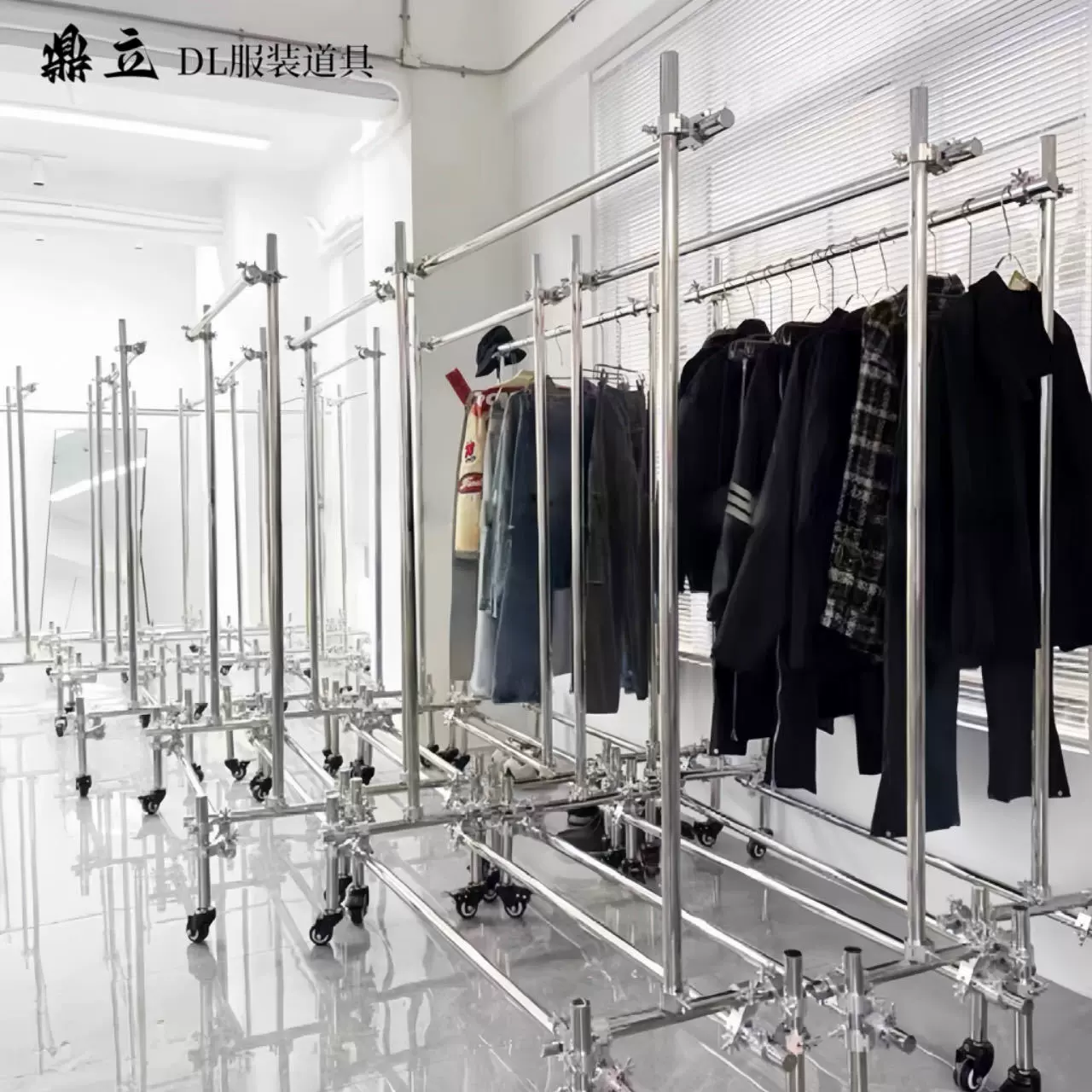 服装店展示架脚手架落地式可移动中岛架不锈钢工业风陈列架挂衣架