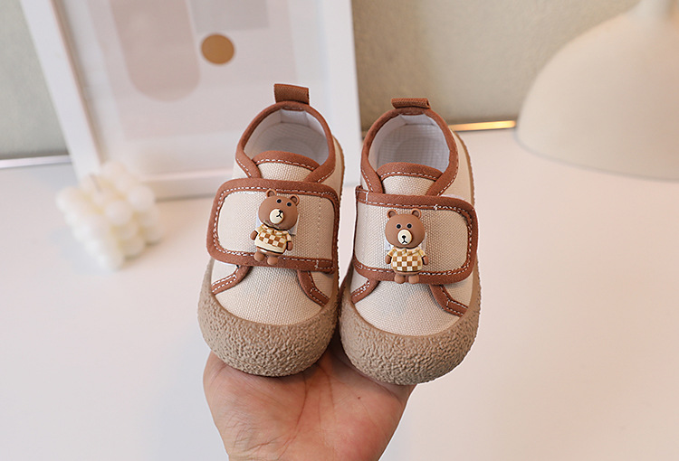 Koreanische Version von Kinder Canvas 2023 Frühling und Herbst Neue Jungen Casual Little Bear Girls Cartoon Weiche Sohlen Baby_voghion.com