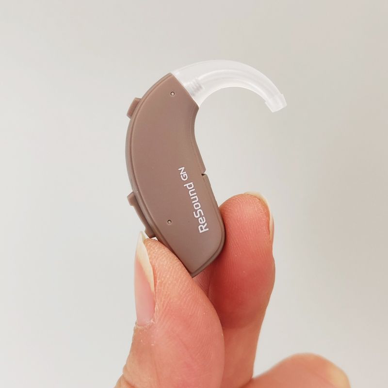 Audífonos daneses Resound Auriculares invisibles inalámbricos para personas mayores