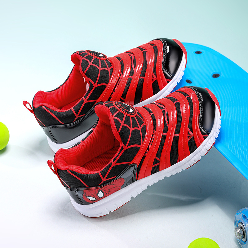 Zapatos infantiles de oruga primavera y verano nuevos zapatos transfronterizos transfronterizos de malla transpirables suaves zapatos deportivos para niños pequeños y medianos zapatos de bebé