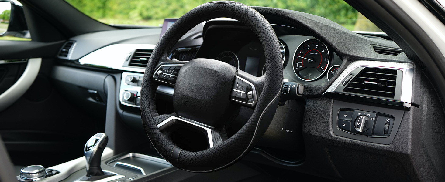 New Cross-Border Foreign Trade Car Steering Wheel Cover, Fashionable Diamond-Shaped Three-Dimensional Embossed Leather Car Handle Cover, Suitable for All Seasons