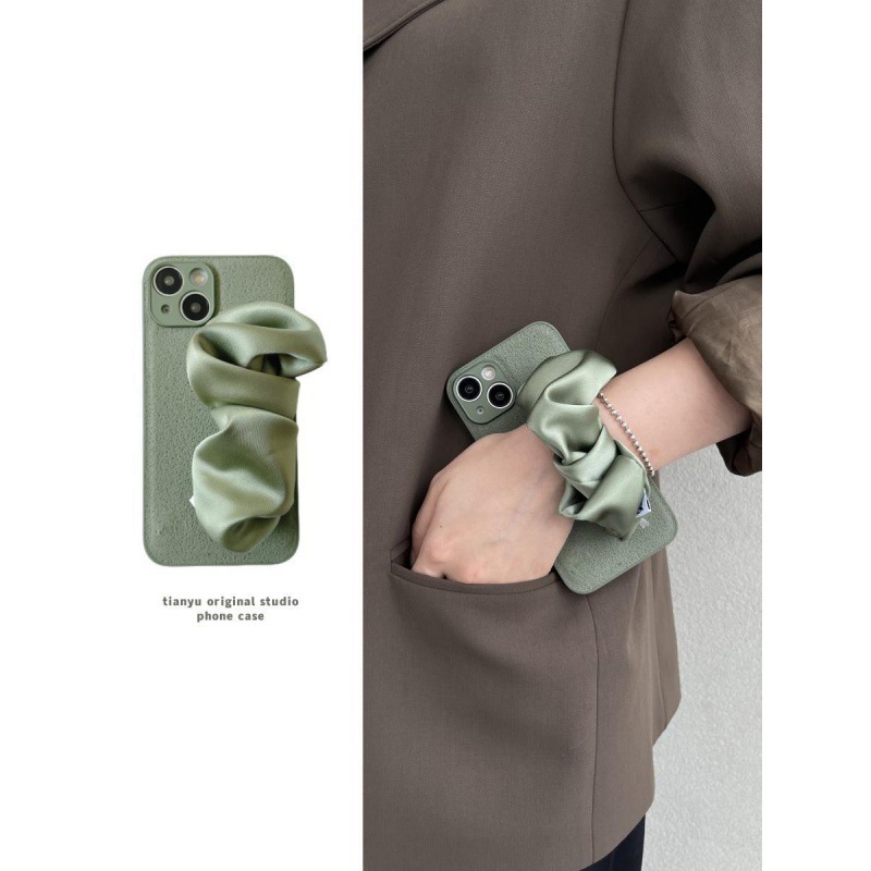 Summer Fresh Silk Wrist Strap Suitable for Iphone16Pro Mobile Phone Case Apple 15 Crossbody 17Pro Leather Texture Summer Fresh Silk Wrist Strap Suitable for Iphone16Pro Mobile Phone Case Apple 15 Crossbody 17Pro Leather Texture