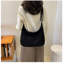 Autumn and Winter 2023 New Plush Plaid Handbag Retro Large Capacity Shoulder Bag Casual Hand Crossbody Bag