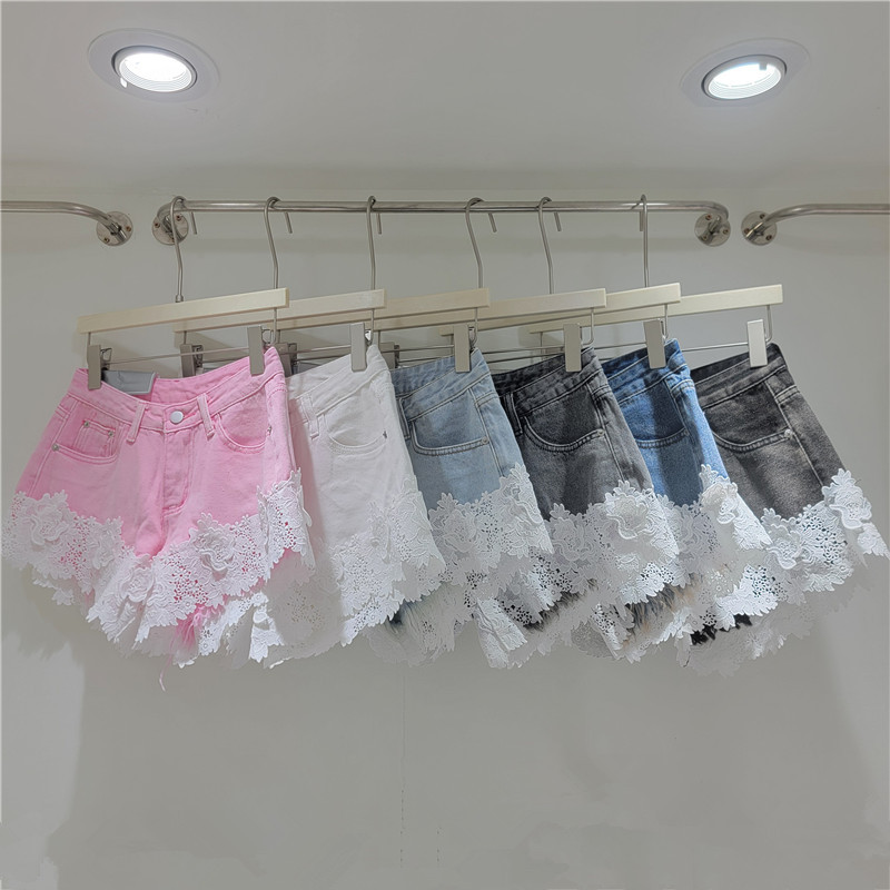 Pantalones Cortos de Mezclilla Corte A con Empalme de Encaje para Verano