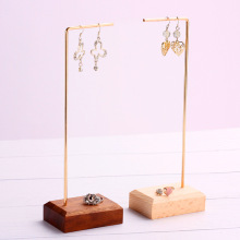 �ں���ʵľ�����˶������ɼ���Ʒ���м�������߽�ָ�����ε��߼�