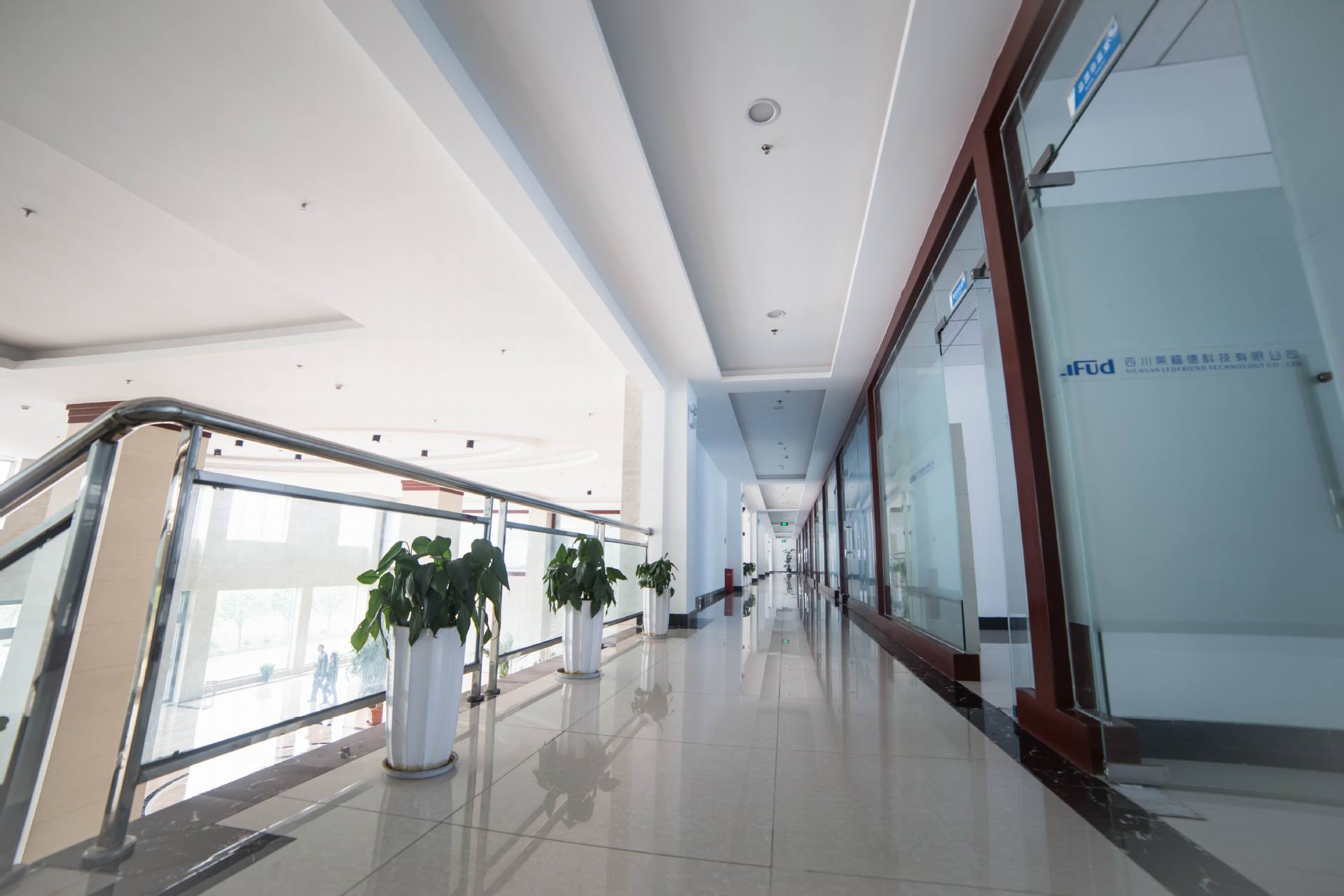 15 前台后面二楼