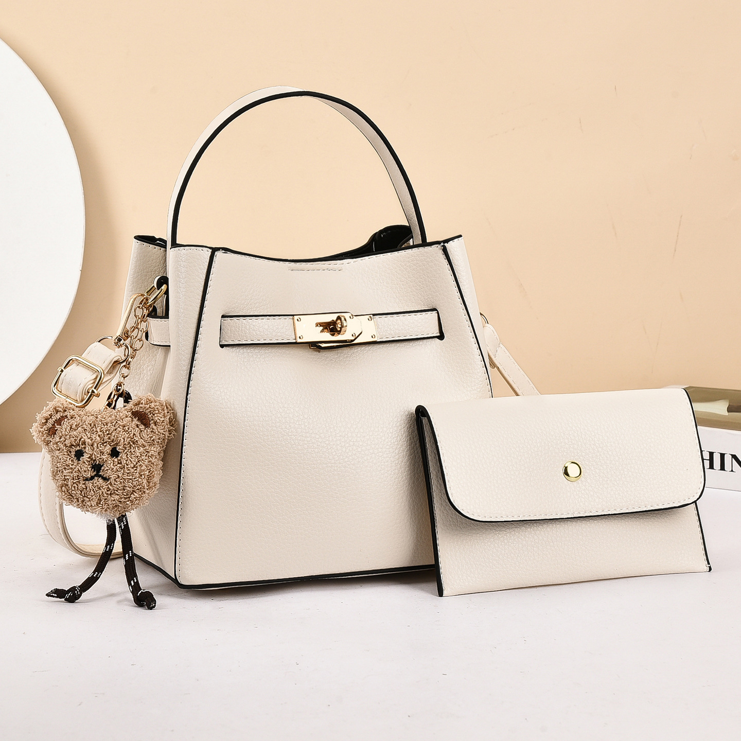 2026 nuevo temperamento de alta calidad bolso de mano de bloqueo de mujer simple gran capacidad bolso de madre universal bolso de hombro image 3