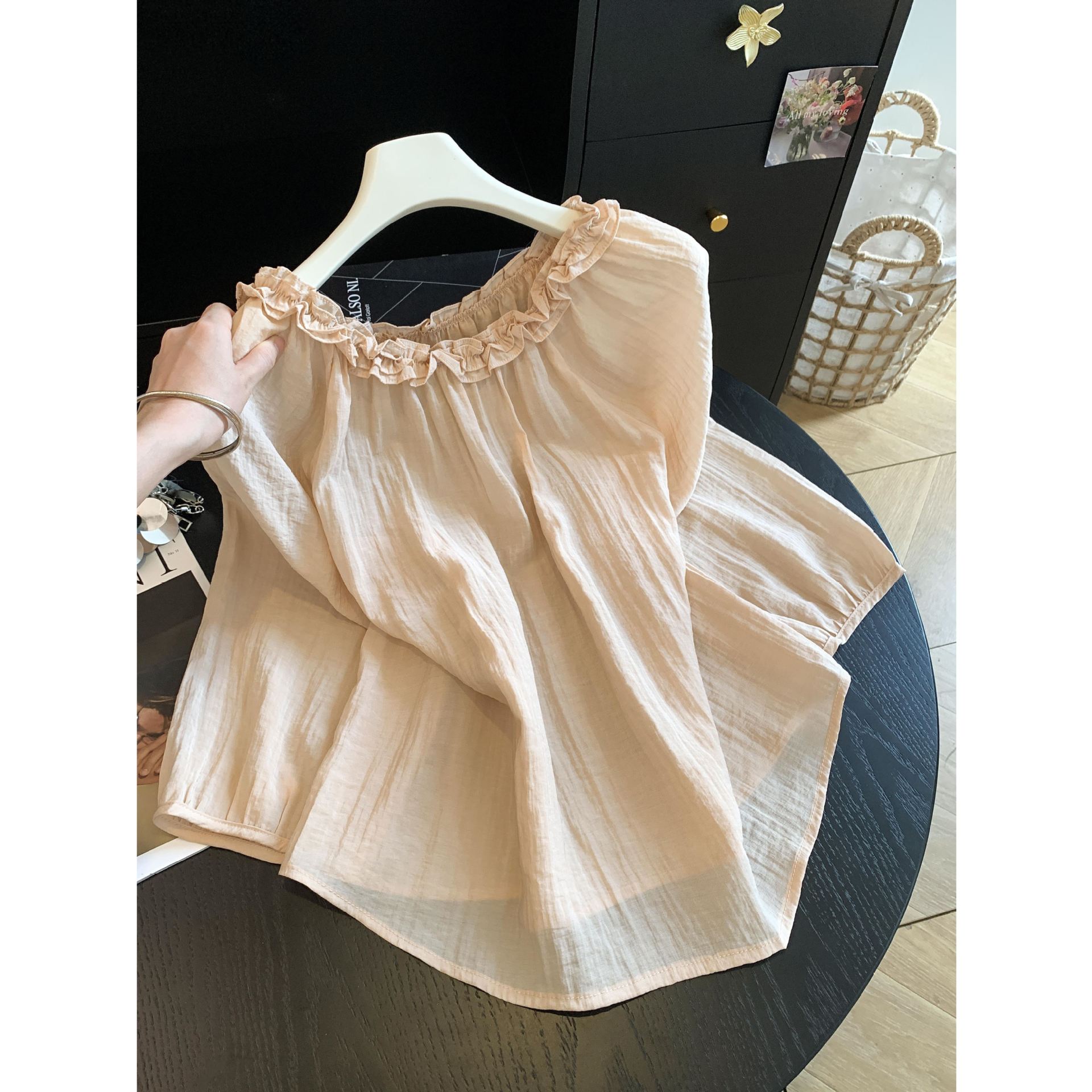 French-style three-dimensional lace collar off-shoulder pullover long-sleeved top, summer thin loose sun protection top, nude pink
