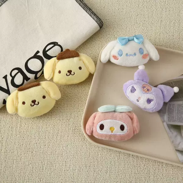 Cute Medium-Sized Cinnamoroll Kuromi Brooch Accessory Creative Hat Socks Hairpin DIY Accessory Clothing Accessory