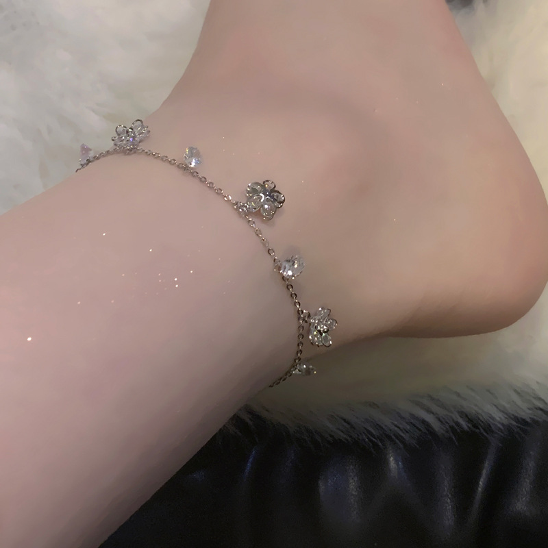 Cadenas de flores redondas de circón, temperamento de nicho simple femenino, anillo de pie de todo fósforo de moda, lujo ligero, adornos de pies de alta calidad al por mayor