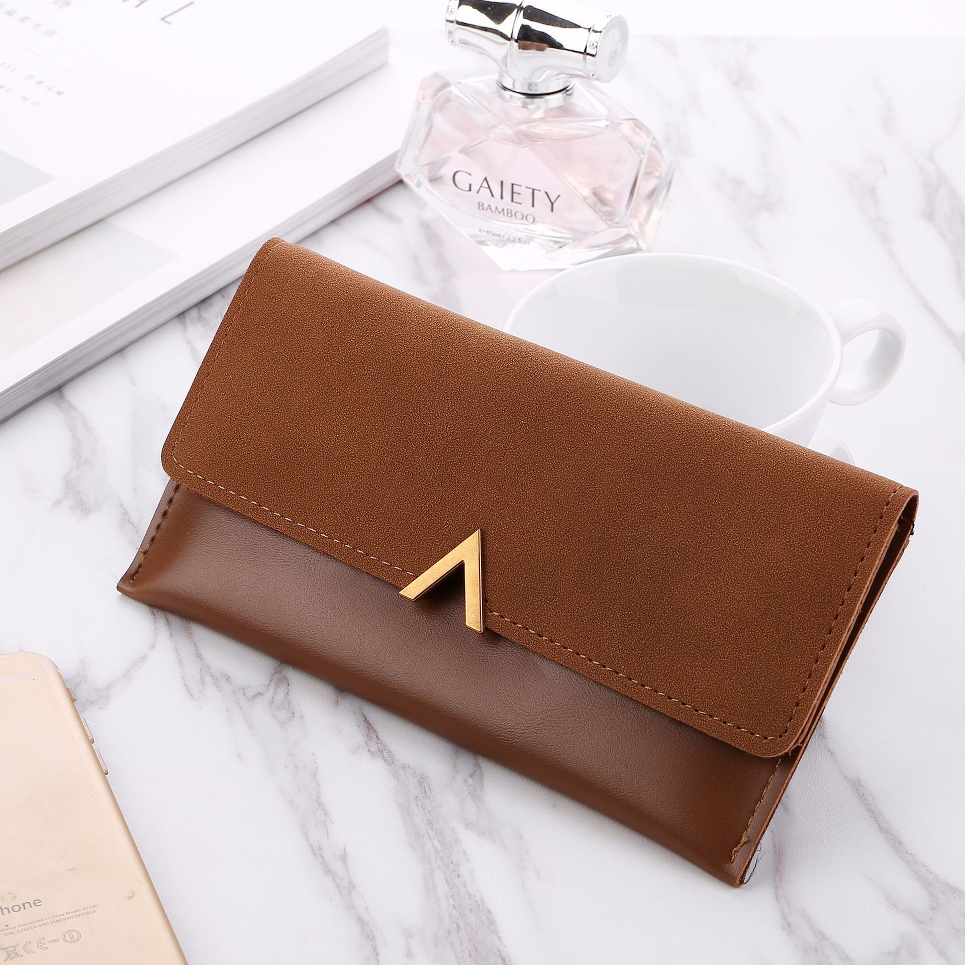 New Korean Style Women's 70% off Color-Blocked Long Wallet, Matte Leather with Metal V Buckle, Fashionable Color-Contrasting Wallet