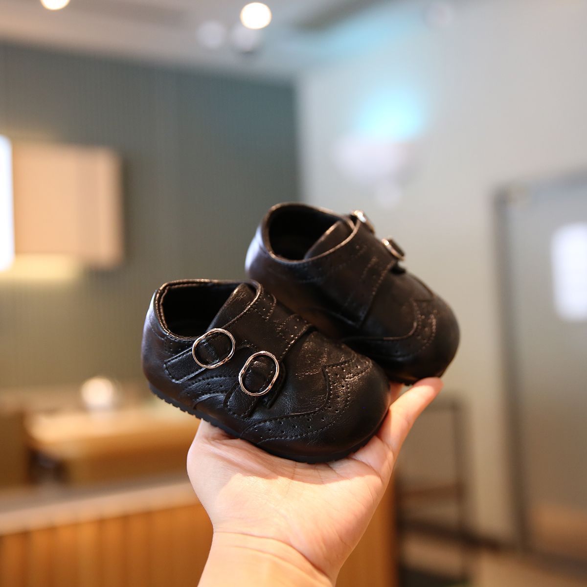 Children's demi-season shoes