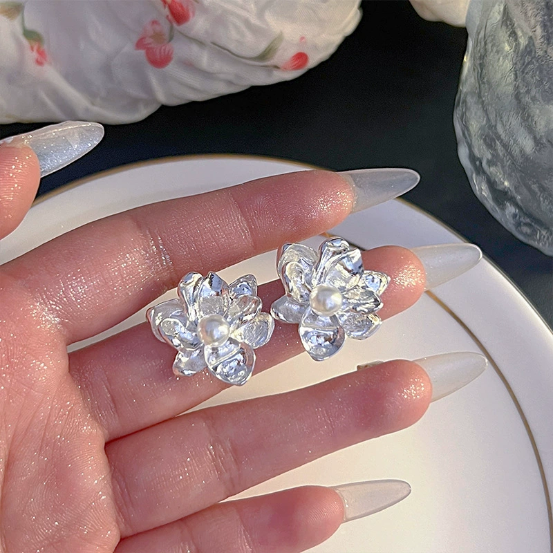 Серьги, ушные клипсы, стиль лёгкой роскоши, стиль высокого качества