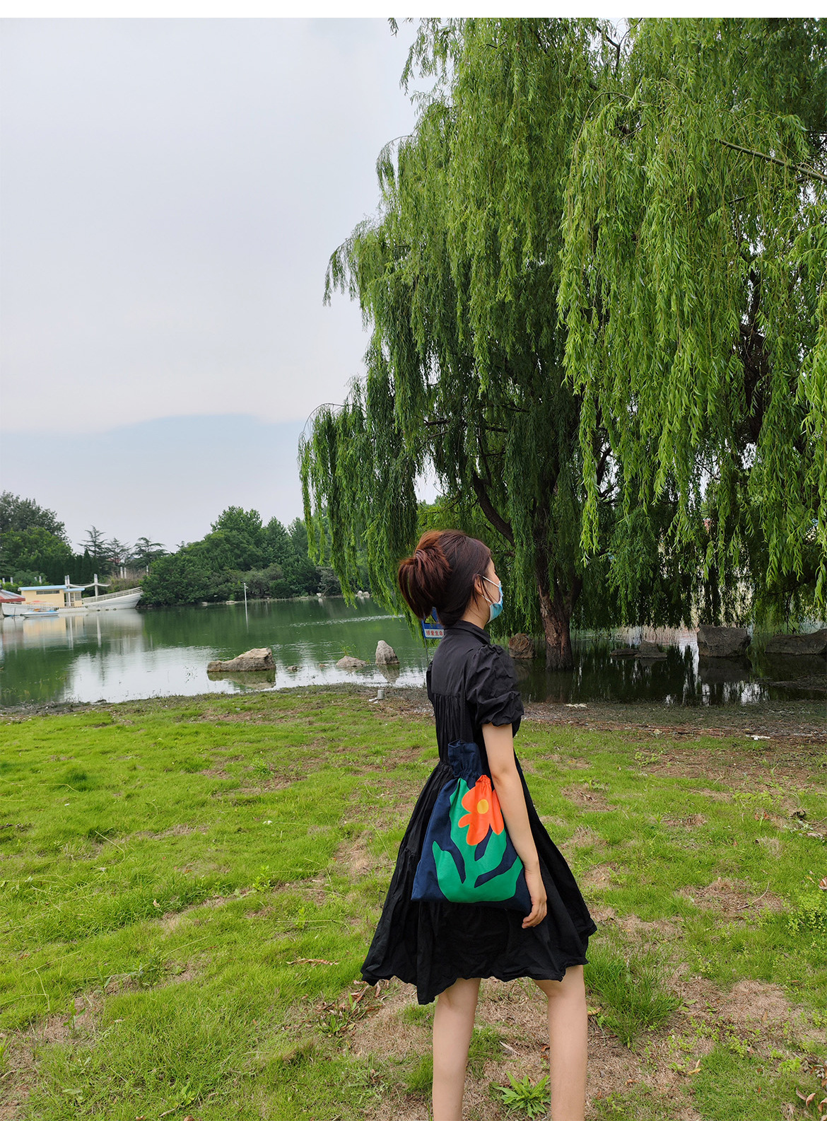 Advanced navy blue canvas creative rose bag, women's drawstring single shoulder tote bag_voghion.com