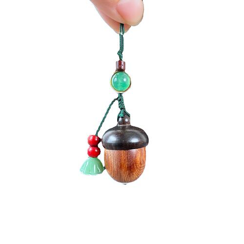 Creative acorn keychain solid wood pine cone personalized pendant internet celebrity wooden pendant men's and women's decoration diffuser