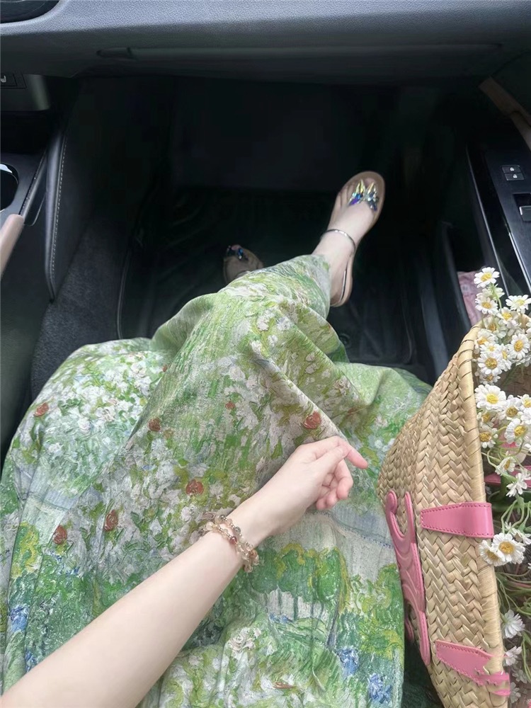 Đầm dây in họa tiết tranh sơn dầu trà chiều chất liệu chiffon Pháp dáng suông — màu xanh lá cây chi tiết 2