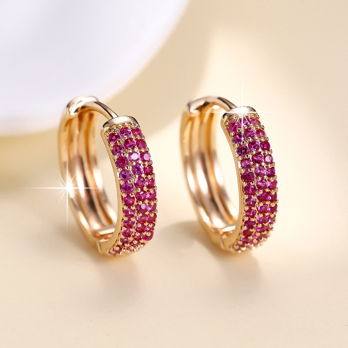 Cross-border light luxury minimalist zirconia stud earrings, hot-selling fashionable high-end stylish earrings suitable for commuting and dating
