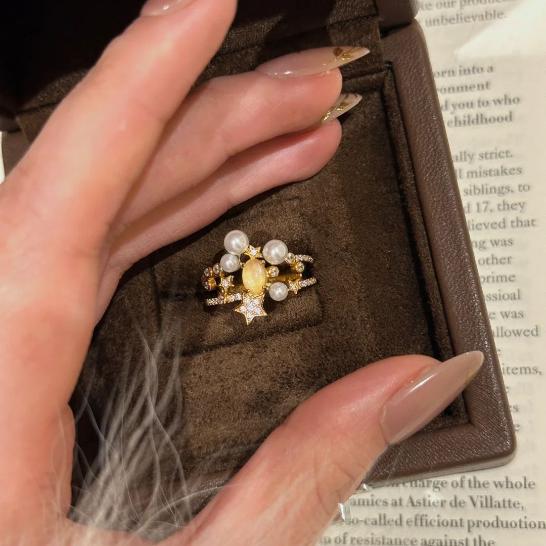 여성을위한 세련된 빛 럭셔리 절묘한 스타 진주 반지 프랑스 복고풍 하이 엔드 틈새 디자인 갤럭시 밝은 반지
