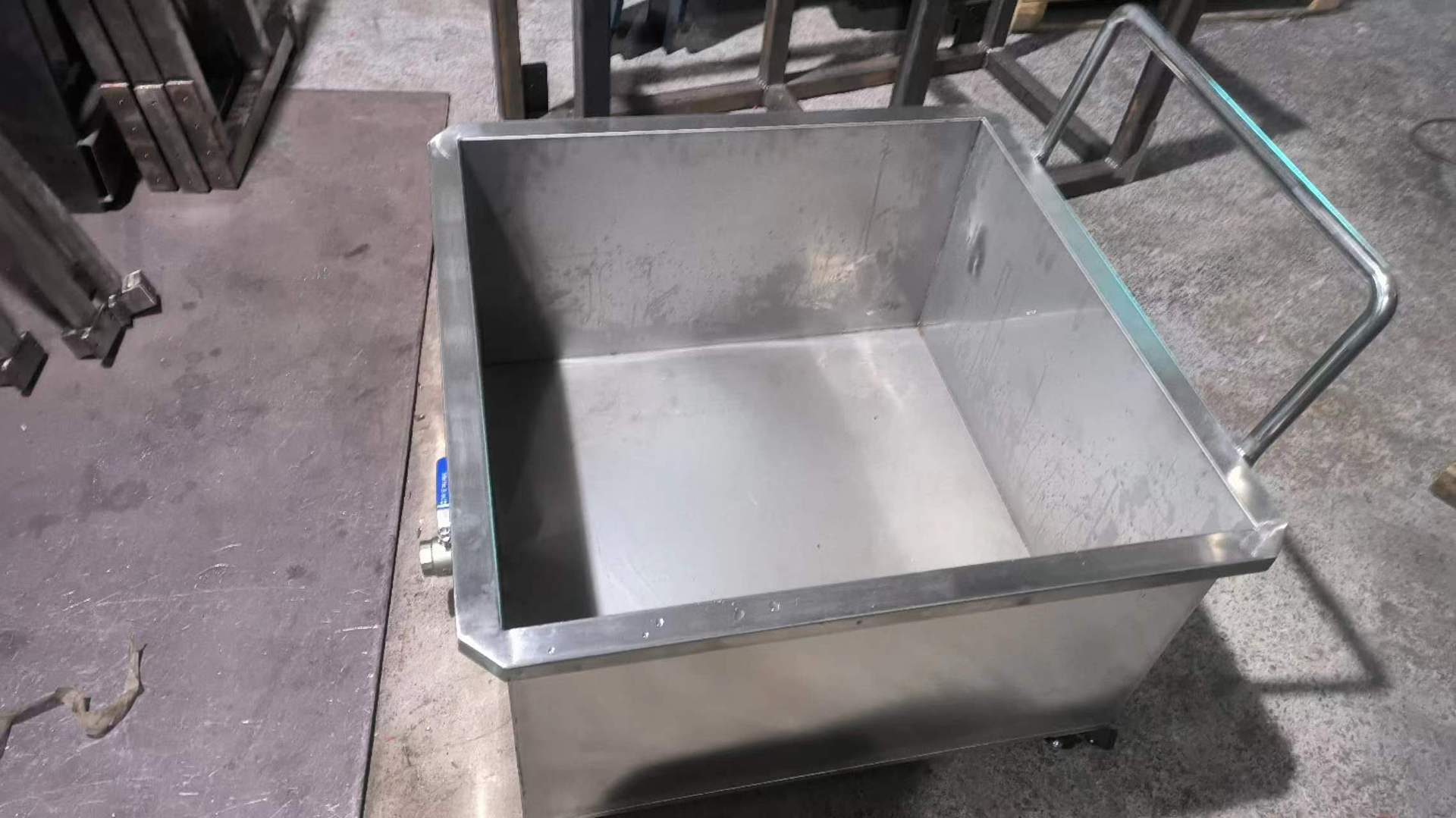 b09baca13e2c46e38e0fc87a6cba4d