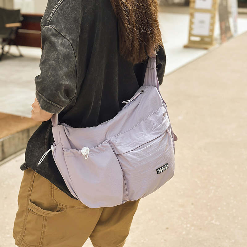 Customized Simple Casual Commuter Shoulder Bag, Lightweight Sports Dumpling Bag, Crossbody Bag for College Students Going Out and about
