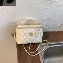 �羳�¿�Ů�ٴ�߼���朗lС�����r��С���L���μ��б����Ӱ�