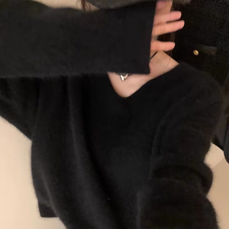 松弛感复古软糯浣熊绒V领毛衣女秋冬慵懒风外穿针织衫打底上衣|undefined