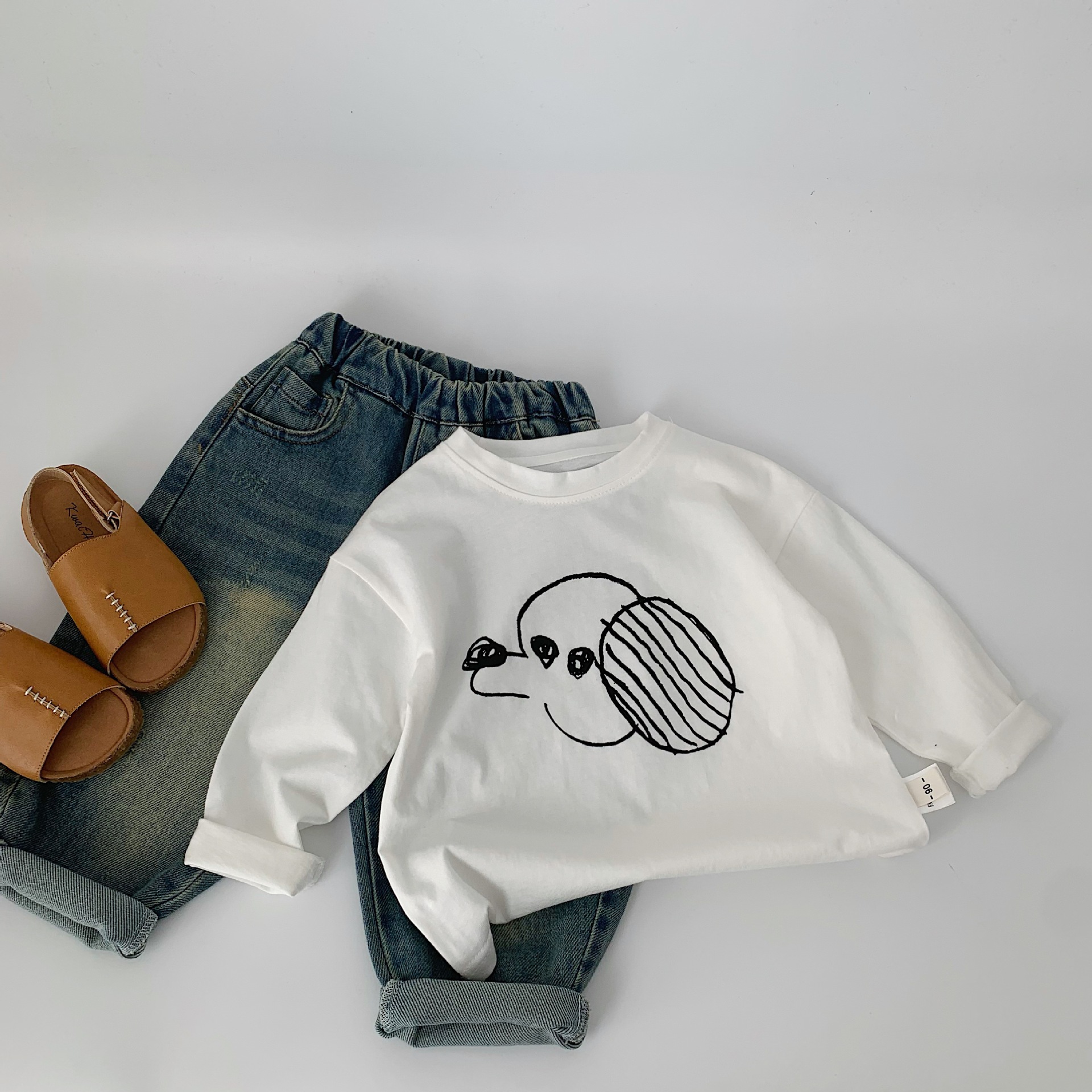 Maibao camiseta para niños 2024 primavera Niños de manga larga de algodón puro ropa interior para bebés nuevos dibujos animados para Niños Top impreso