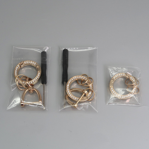 Car diamond spring ring keychain zinc alloy car split ring keychain personalized DIY accessories horseshoe buckle