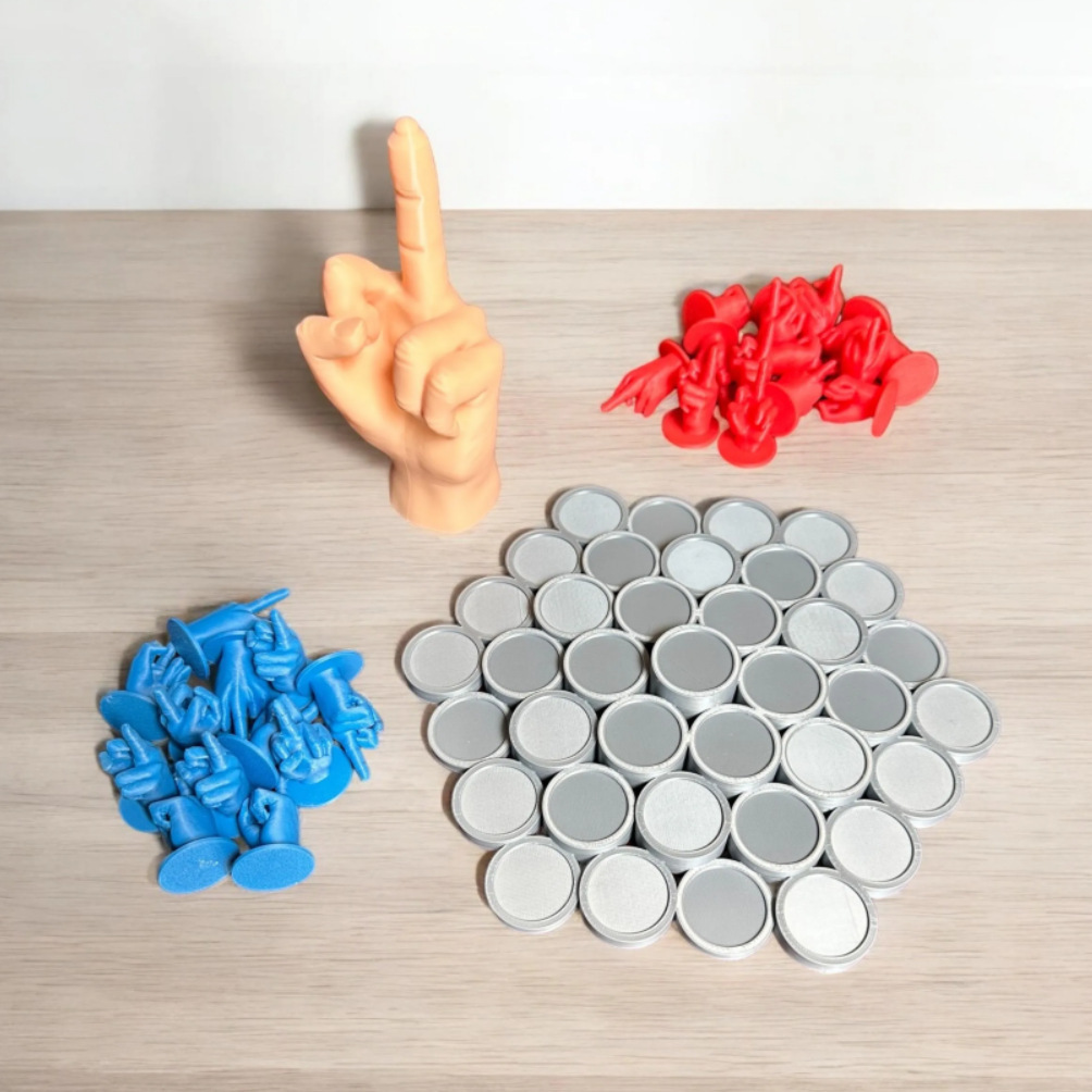 가운데 손가락 체스판(밝은 회색 판 + 빨간색/파란색 손가락)