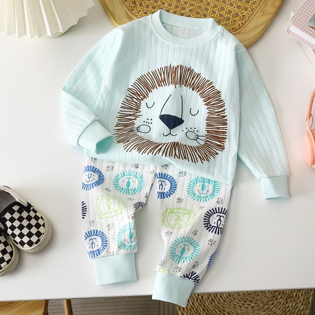 提花秋套蓝狮子