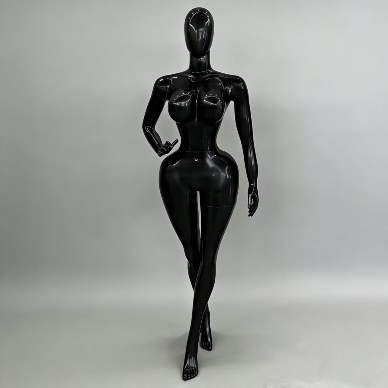 Maniquí Femenino de Cuerpo Completo de Plástico Galvanizado para Tiendas de Ropa y Escaparates