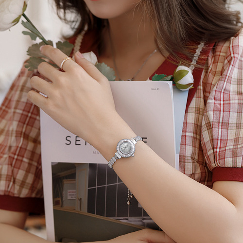 SKHL Time and Space Corridor Women's Watch  New Exquisite Watch Women's Niche Compact Bracelet Watch Women's Watch