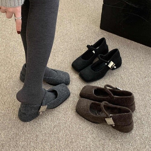 Gray retro woolen Mary Jane fluffy shoes for women in winter wear New French thick heel and velvet high-heeled single-layer shoes