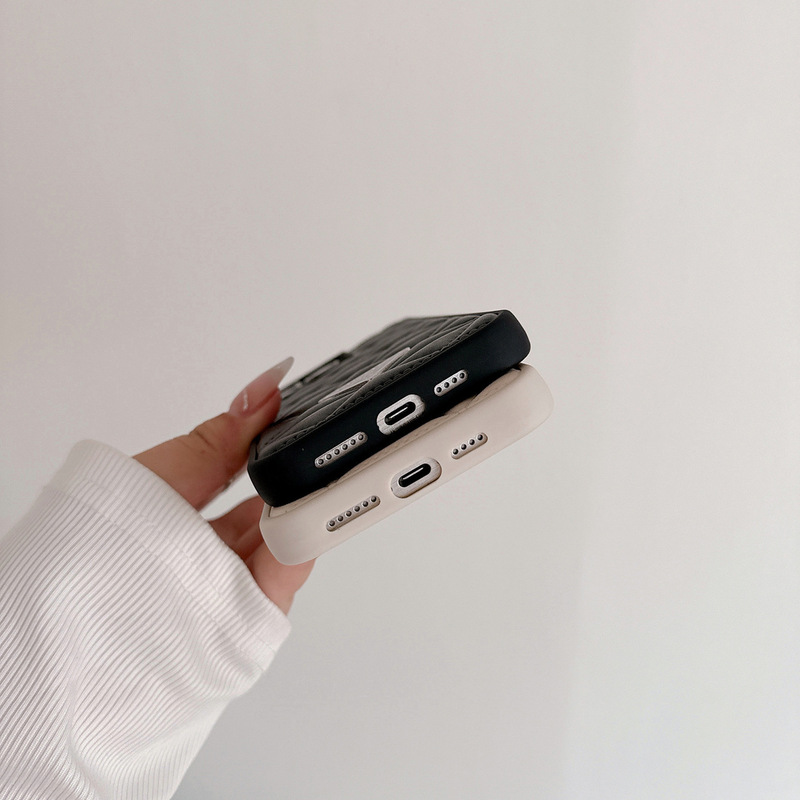 小羊皮压印菱格高级感轻奢潮牌适用iPhone17Promax防摔苹果手机壳|undefined