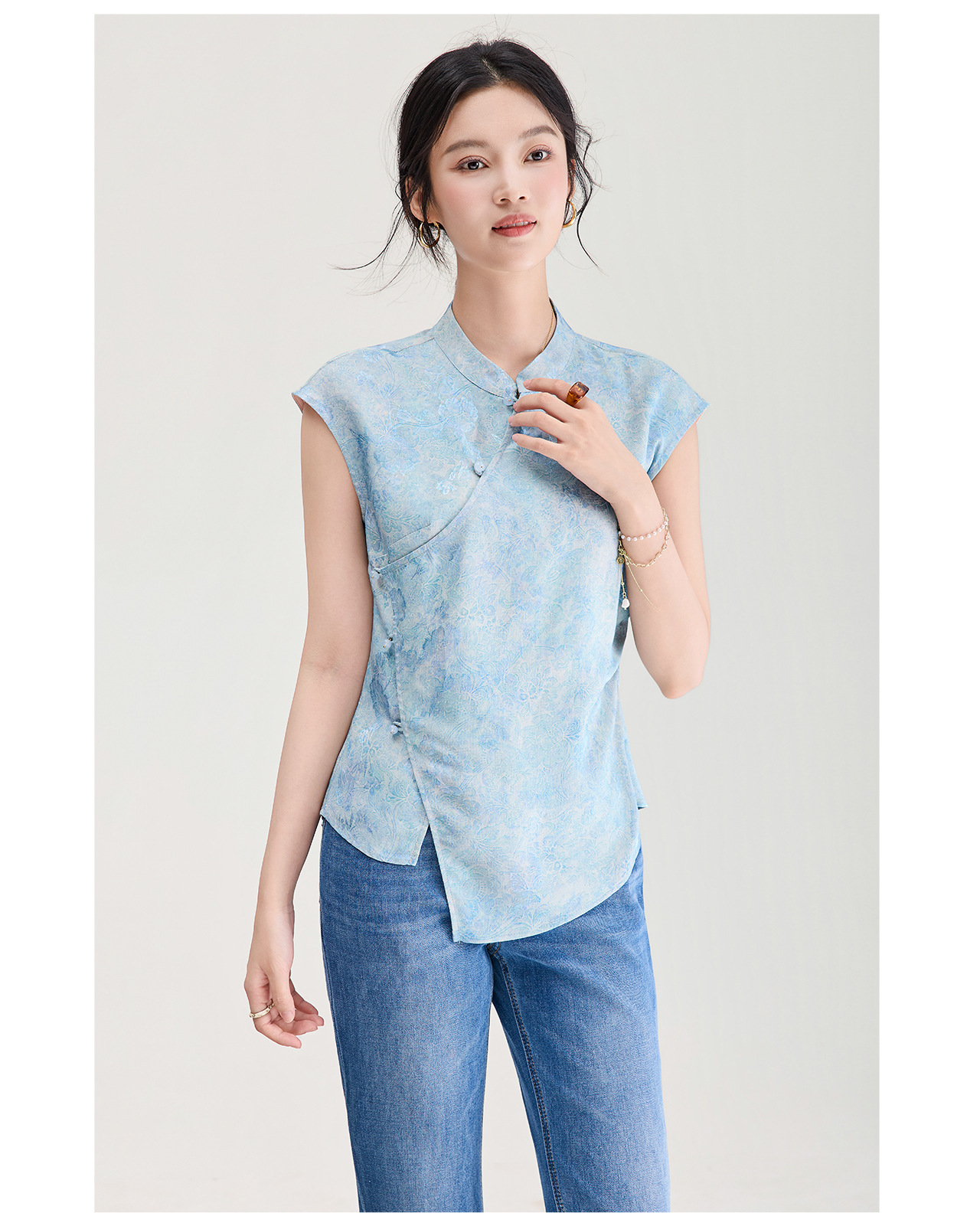 Áo vest không tay nữ kiểu Trung Quốc mới, chất lụa Jacquard nhuộm chìm, tà áo chéo, mặc mùa hè — màu xanh nhạt chi tiết 7