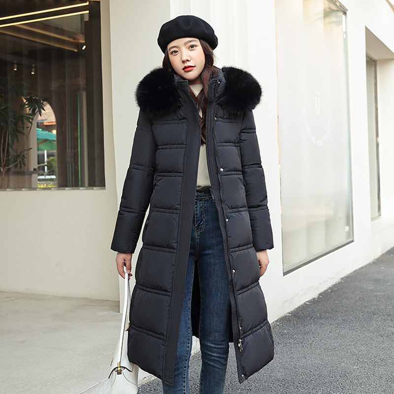 블랙 색상의 모피 칼라