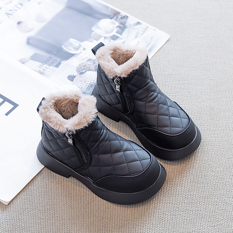 Botas de nieve de niñas con calentamiento de terciopelo para niños zapatos de algodón de invierno 2025 nuevas botas cortas de niñas botas de algodón de niños grandes