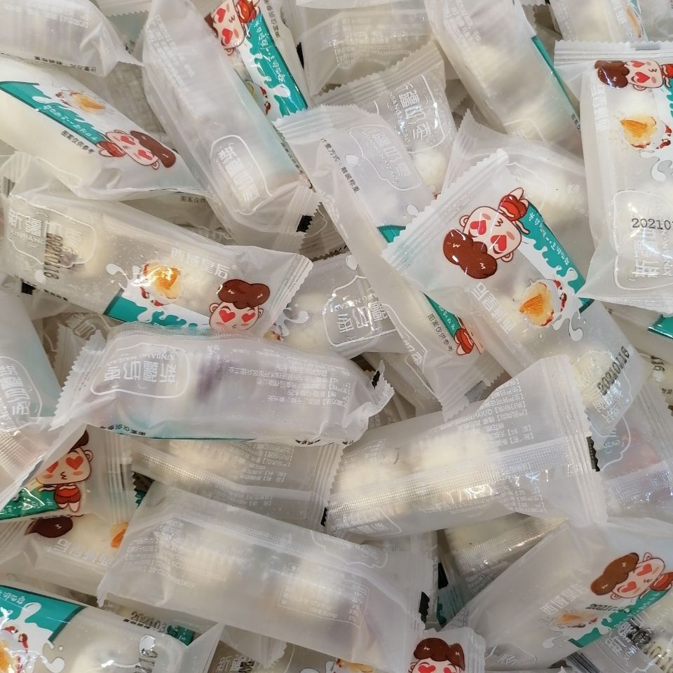 West Region Queen Milk Dates 500g, Individually Wrapped, Internet-Famous Date-Stuffed Almonds—A Specialty Snack from Xinjiang, Available for Drop Shipping