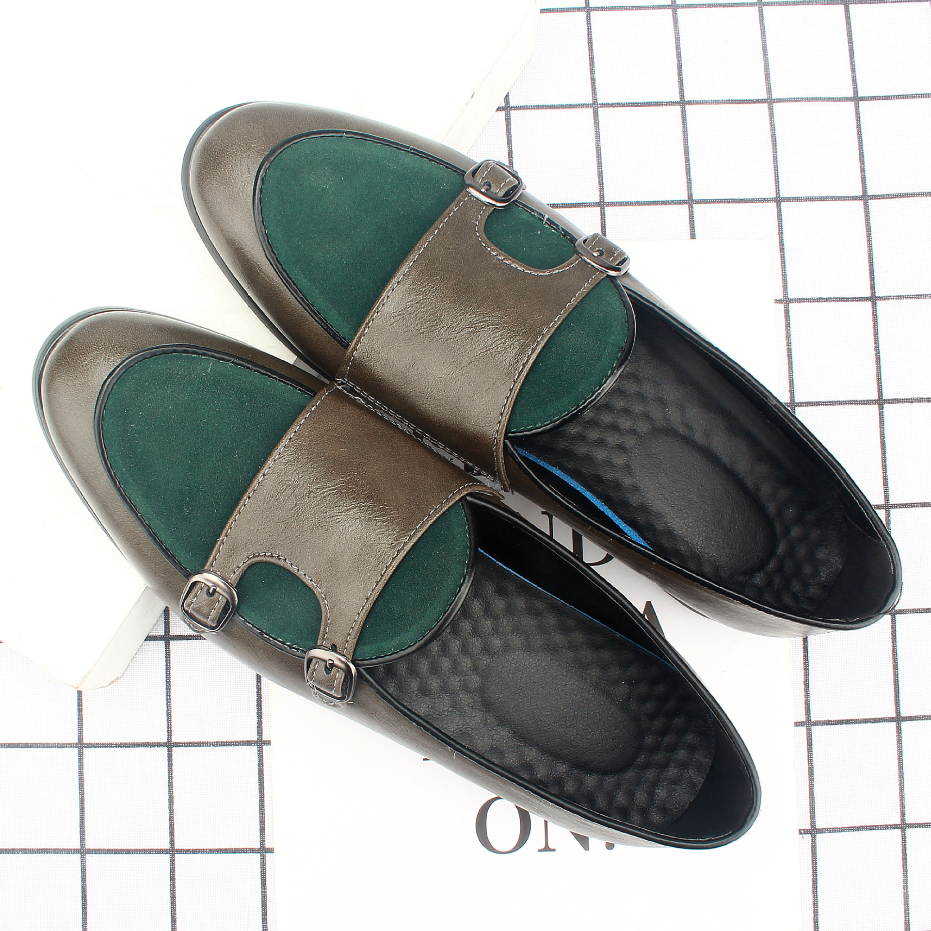 ��Ь2022�¿�ĺ���ʱ�г���Բͷ�Ͱ����е�Ь7689