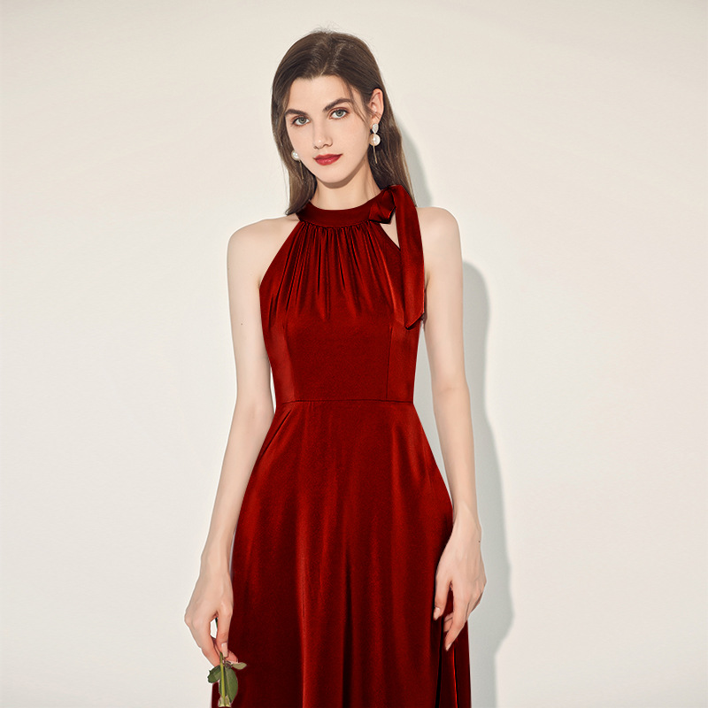 Vestido de noche negro 2026, nuevo estilo, lujo ligero, cuello halter, para anfitriona, cumpleaños, talla pequeña
