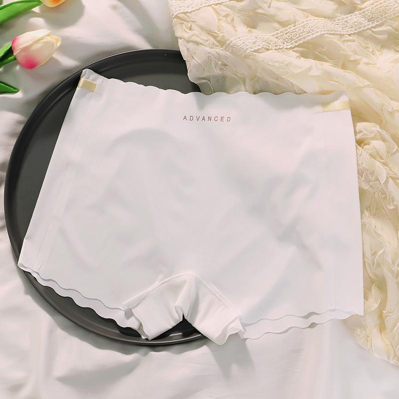 Invisible Seamless Women's Briefs