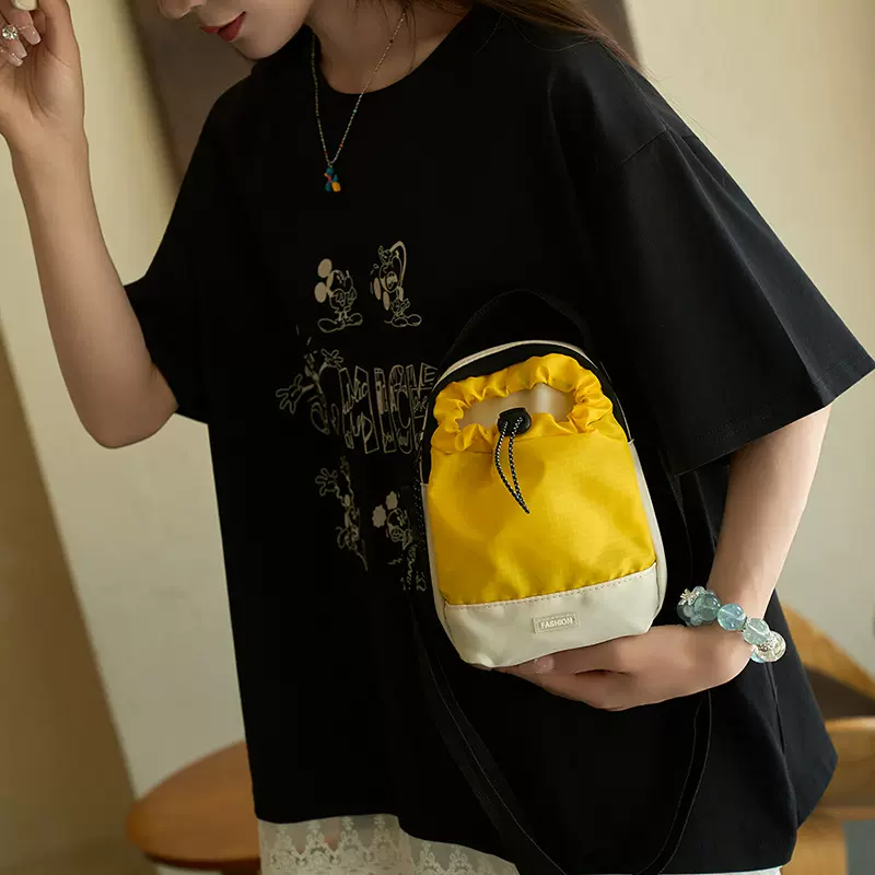 轻便蛋蛋包小水壶包休闲斜挎包手机包包mini小包包百搭单肩抽绳包