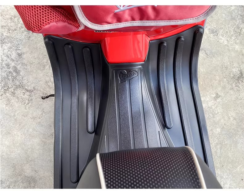 Suitable for Piaggio Vespa Foot Mats Gts300/250 Spring Sprint 150 Rubber Foot Mats Motorcycle