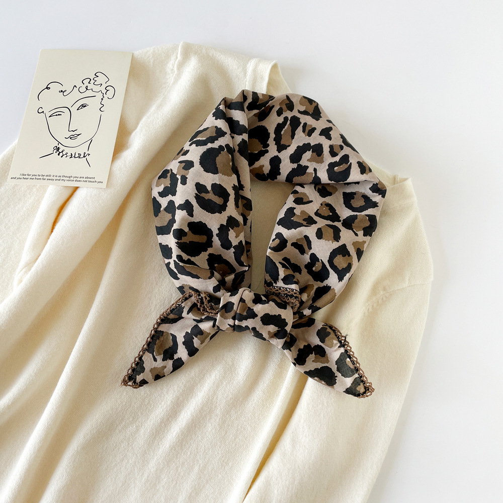 Small Square Scarf 70% Cotton Lightweight Summer Fashion Leopard Print Professional Neck Scarf For Women_voghion.com