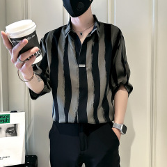 夏用アイスシルク半袖シャツ、メンズ高級ハンサムストライプシャツ、薄手メンズトップス、ハンサムでファッショナブルなインチシャツ