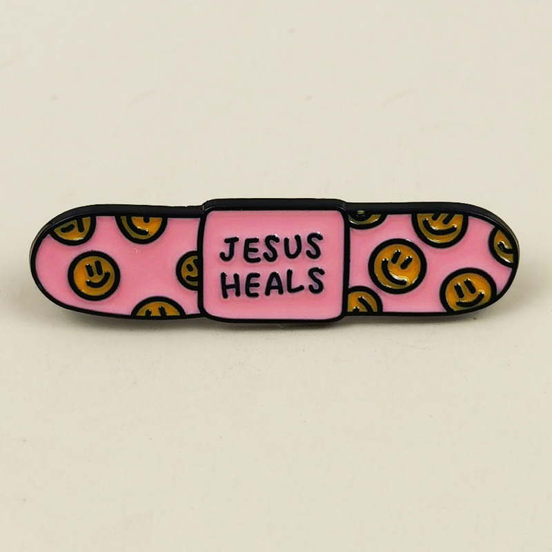 Creative Inspirational English Letter Brooches, Cute Smiley Face Pattern, Band-Aid Style Badges, Clothing Accessories in Stock Creative Inspirational English Letter Brooches, Cute Smiley Face Pattern, Band-Aid Style Badges, Clothing Accessories in Stock