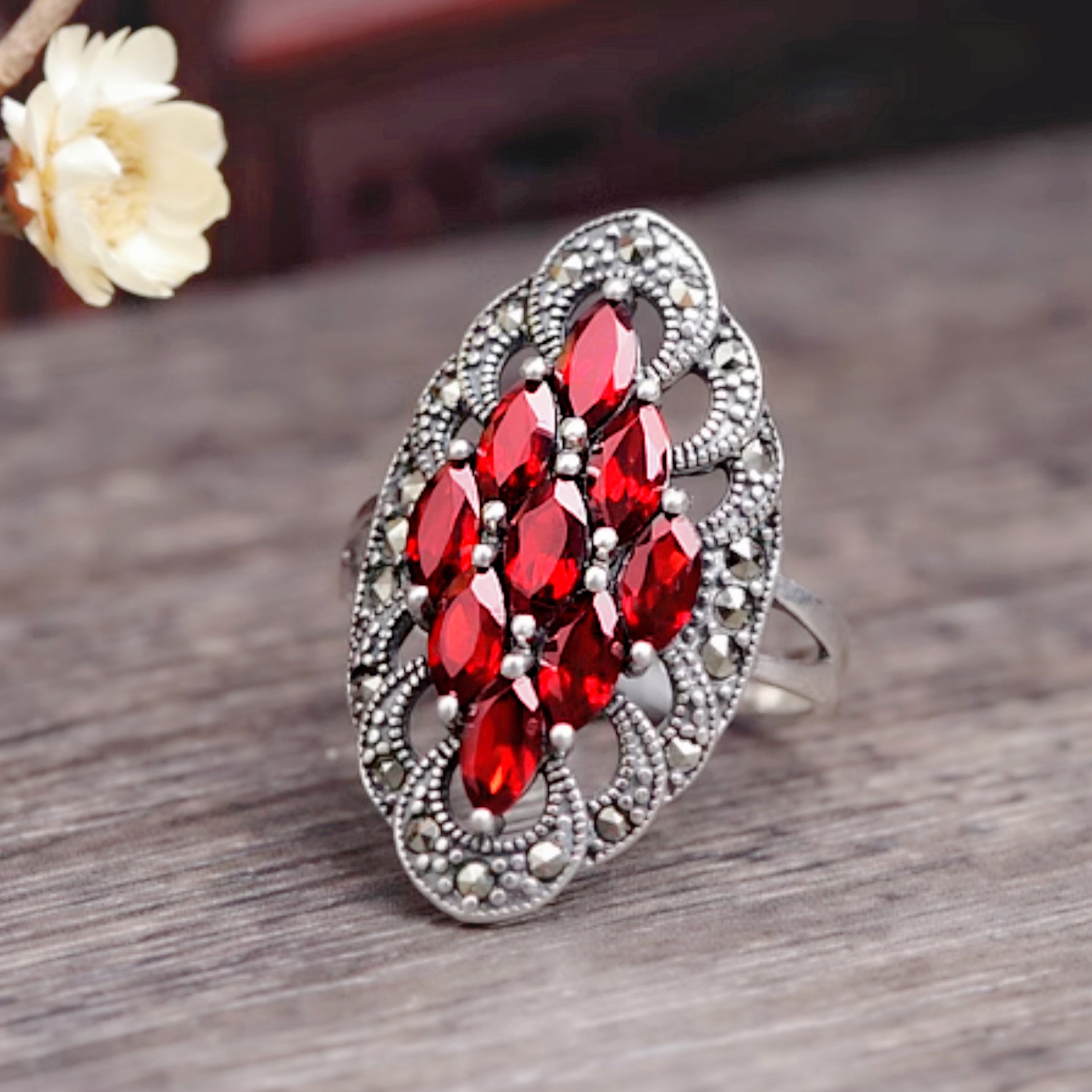 Vintage Elegant Black Zircon Thai Silver Garnet Red Stone Ring_voghion.com