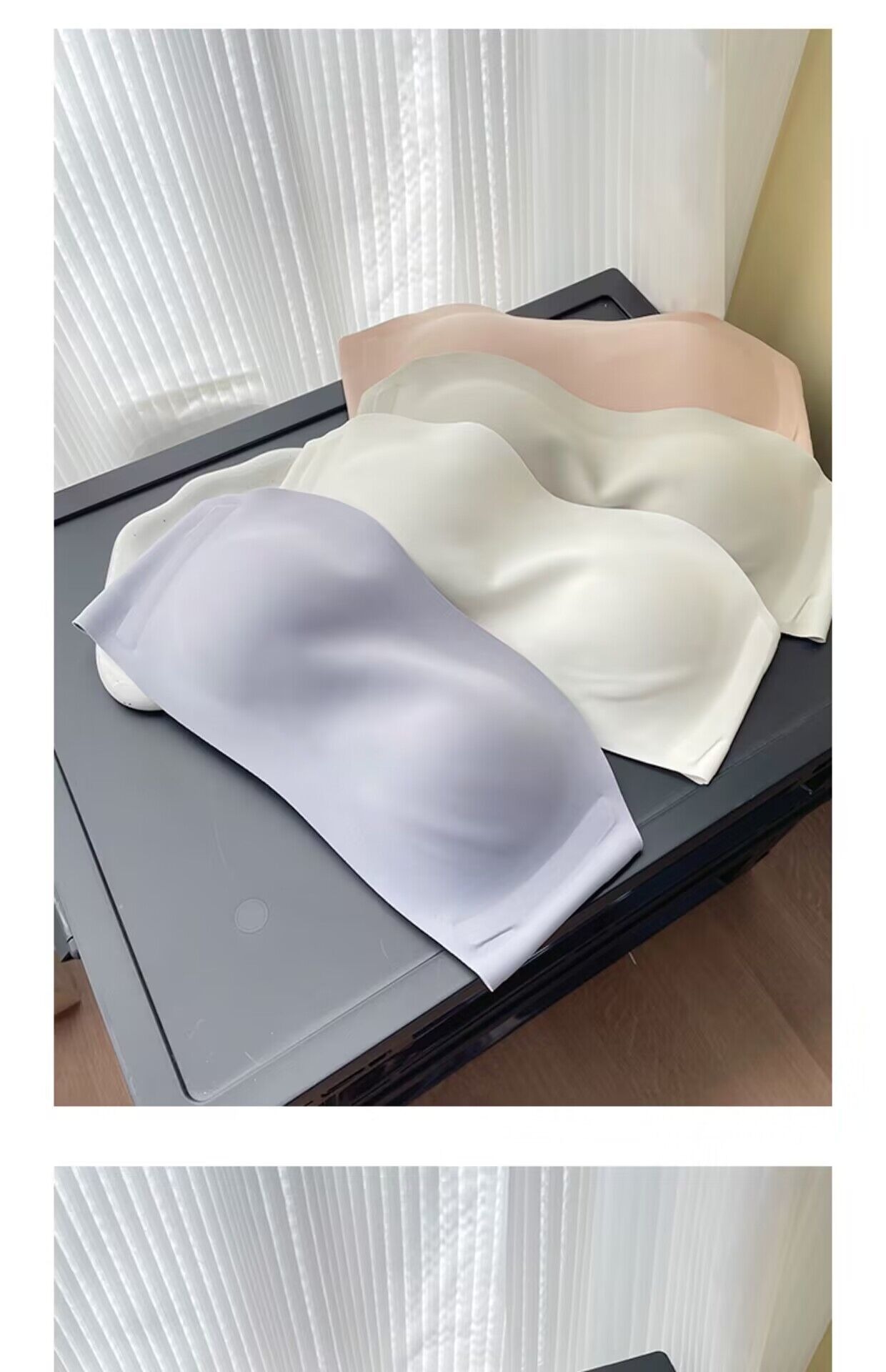 Besiūlė liemenėlė be petnešėlių nuo slydimo push-up krūtinei_voghion.com